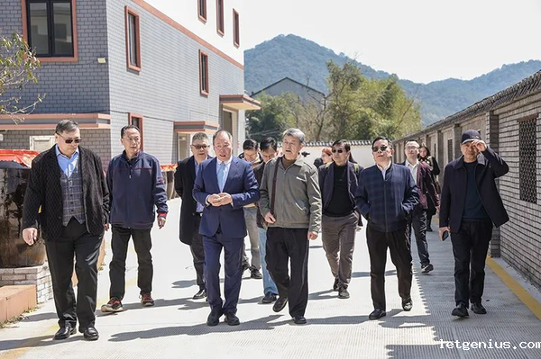 社团活动·2025“浙商看浙商”活动启动 首站走进同山醉美人酒业_image_1.png